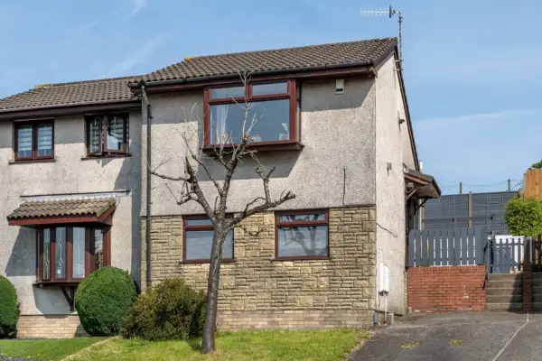 Parking, Garden, Stunning Views - Image 17