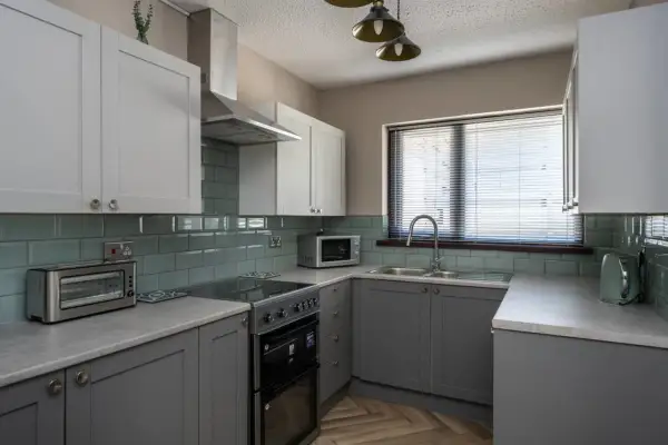 Parking, Garden, Stunning Views - Image 33
