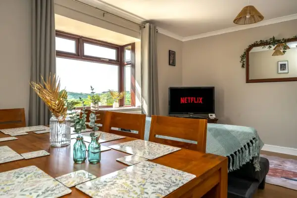 Parking, Garden, Stunning Views - Image 19