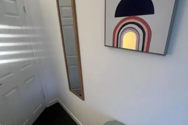 4 Rooms, Private Parking - Image 15