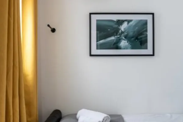 En-suite Apartment, Fully Equipped Kitchen - Image 19