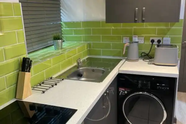 Fully Equipped Kitchen, Double room, Parking - Image 2