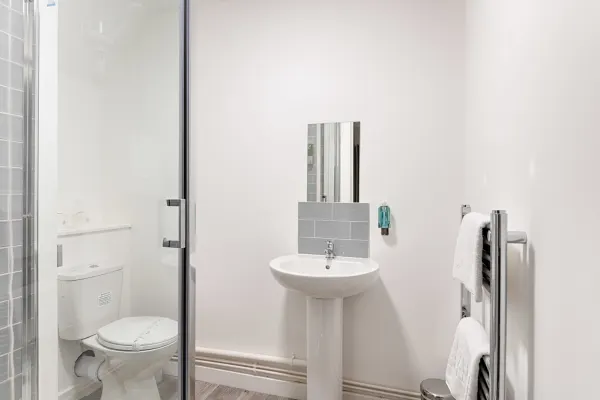Fully Equipped Kitchen, Double room, Parking - Image 16