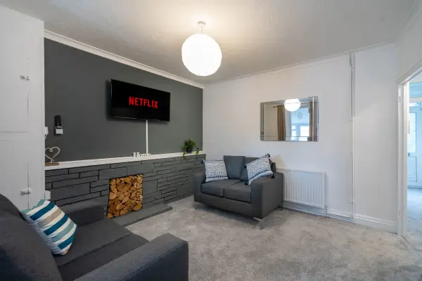 Smart Tv's in all 4 Bedrooms for your Convenience! - Image 29