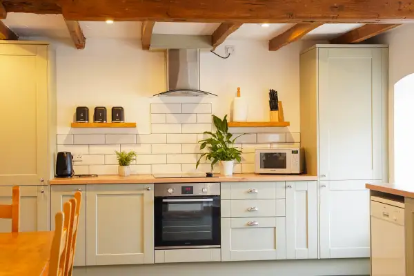 The Old Cow Shed Cottage - Image 12