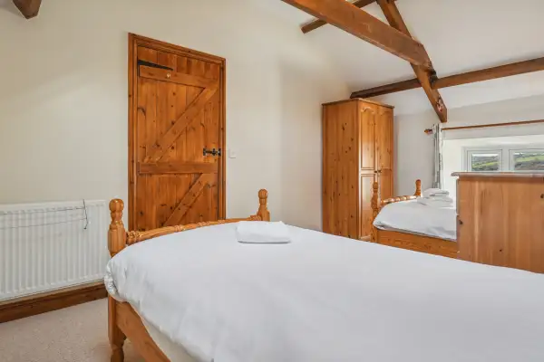 The Old Cow Shed Cottage - Image 35