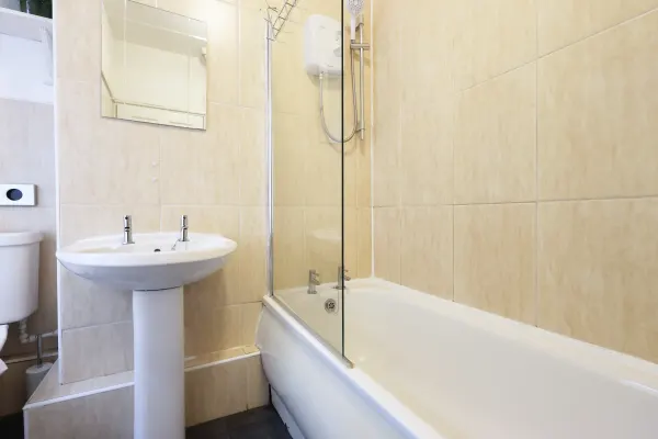 City / Sleeps 5 / TV Every Room - Image 19
