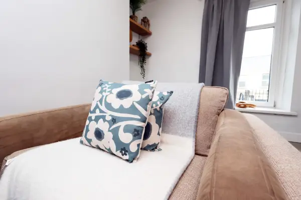 City / Sleeps 5 / TV Every Room - Image 44