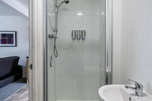 1391 Neath Road - Flat 3 - Image 3