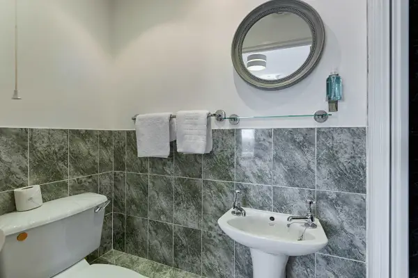 Double Room, Kitchen, Parking - Image 1