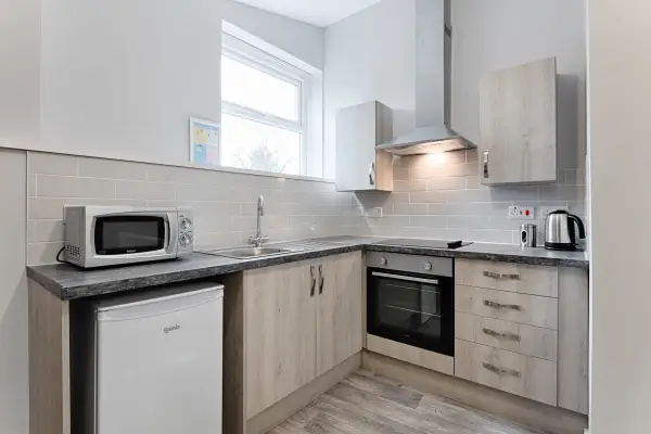 Fully Equipped Kitchen, Double room, Parking - Image 9