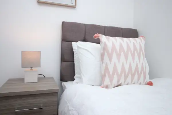 4-Bed Contractor House • Street Parking - Image 55