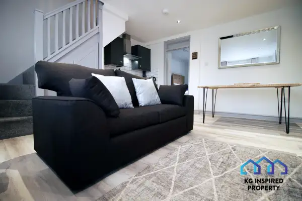 3 Beds • Parking • Near Morriston Hospital - Image 4