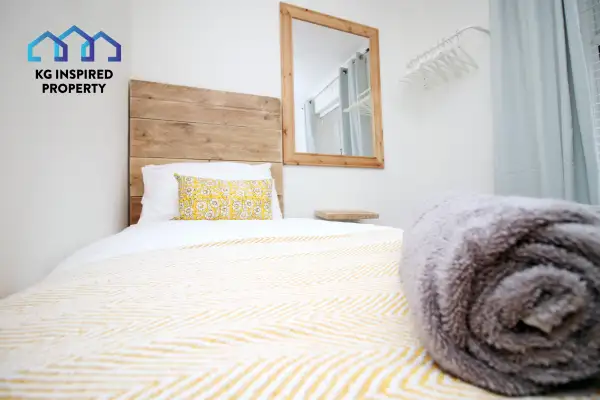 3 Beds • Parking • Near Morriston Hospital - Image 32