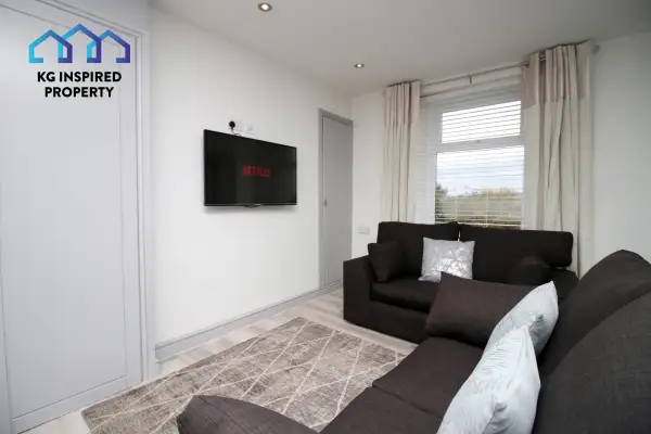 3 Beds • Parking • Near Morriston Hospital - Image 51