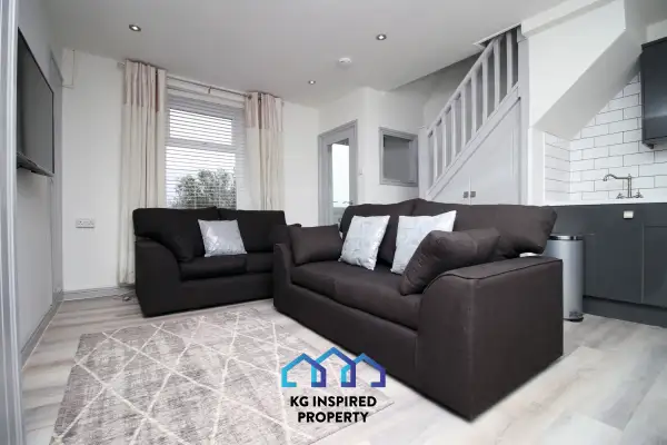 3 Beds • Parking • Near Morriston Hospital - Image 1