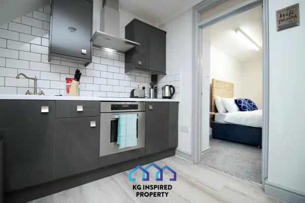 3 Beds • Parking • Near Morriston Hospital - Image 17