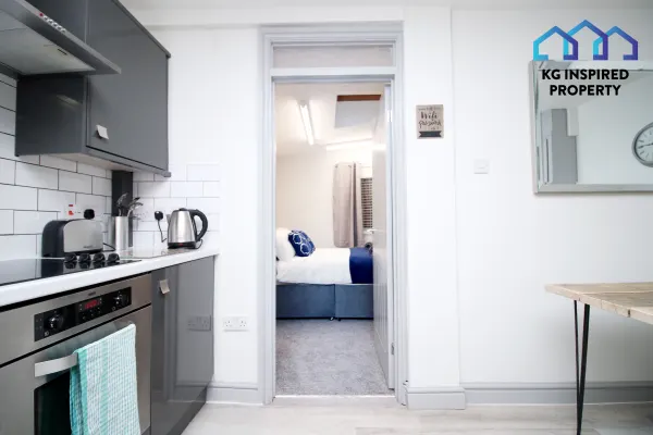 3 Beds • Parking • Near Morriston Hospital - Image 33