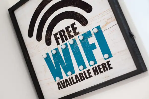 4-Bed Contractor Home • Garden • Near M4 & City - Image 31