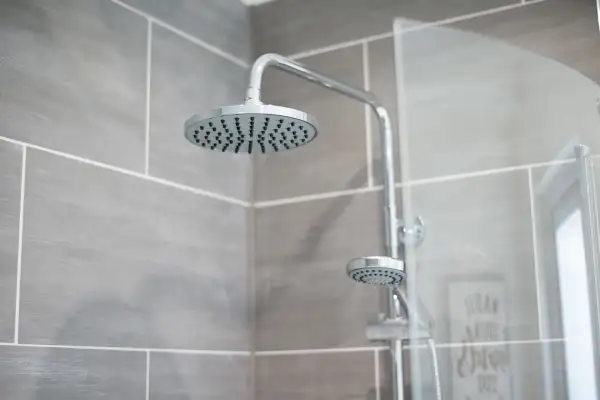 4-Bed Contractor Home • Garden • Near M4 & City - Image 21