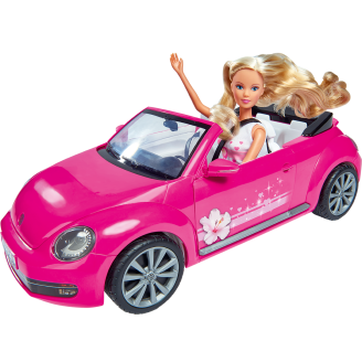 Muotinukke Steffi Love ja avoauto