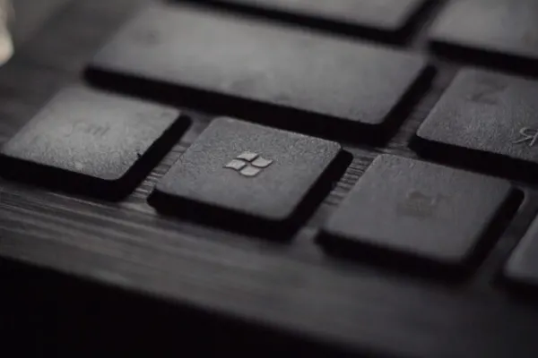 Windows 11 einans tøkt, um tú hevur internet
