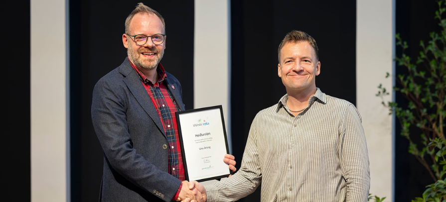 Uni Árting fekk miðlaheiðurslønina 2025
