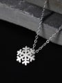 Romance Snowflake Women Clavicle Necklace