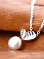 Freshwater Pearl Leaves Clavicle Temperament Necklace