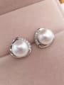 2018 2018 Freshwater Pearl Zircon stud Earring