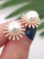 Fashion Freshwater Pearl Chrysanthemum shaped stud Earring