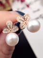 2018 Fashion Freshwater Pearl Flower-shaped stud Earring