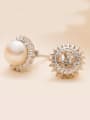 Fashion Freshwater Pearl Flower-shaped stud Earring