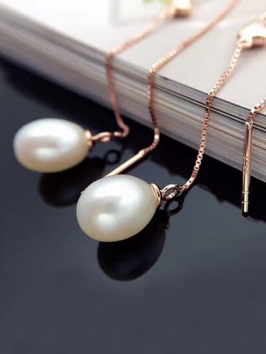 Simple Freshwater Pearl Heart-shaped threader earring