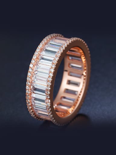 Round shaped Zircon band ring