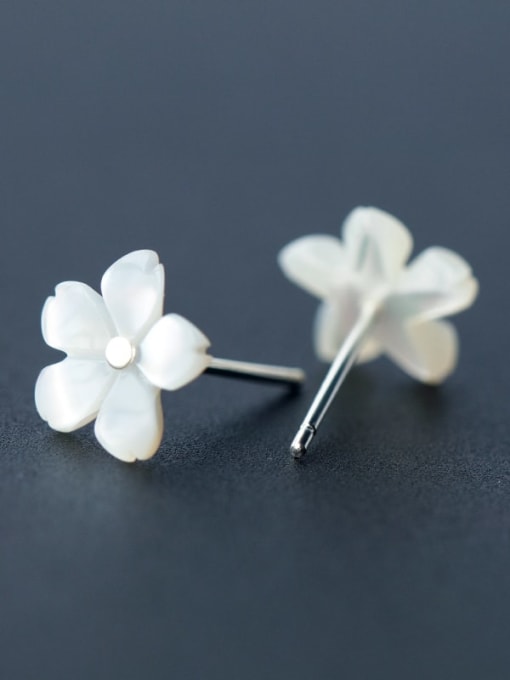 Chris 925 Sterling Silver With Shell Flower Stud Earrings