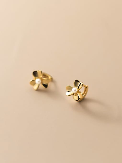 Chris 925 Sterling Silver With 18k Gold Plated Delicate Flower Hoop Earrings