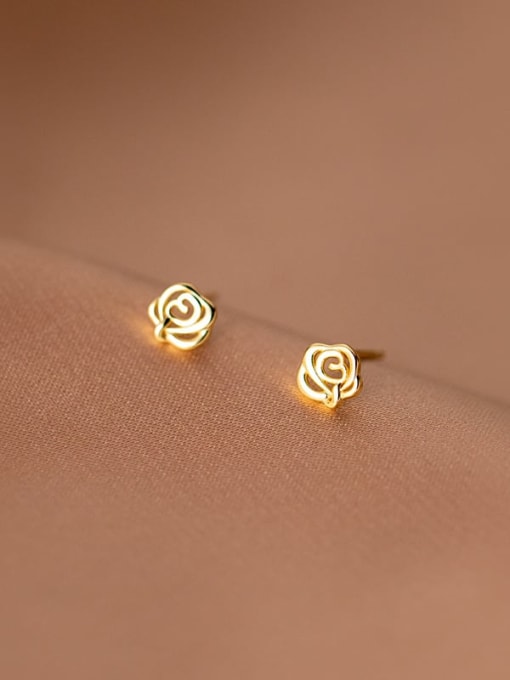 Chris 925 Sterling Silver With 18k Gold Plated Delicate Flower Stud Earrings