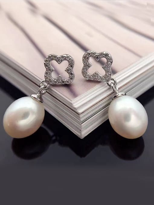 Evita Peroni Freshwater Pearl Hollow Four-leaf Clover drop earring