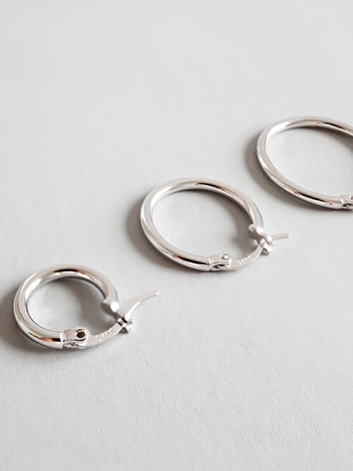 Arya Sterling Silver simple personality Circle Earrings (multiple sizes)