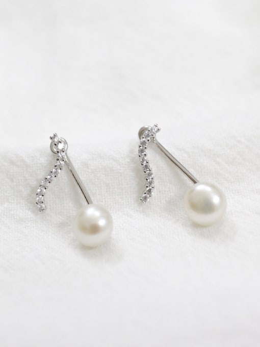 Arya Simple Freshwater Pearl Musical Note Stud Earrings