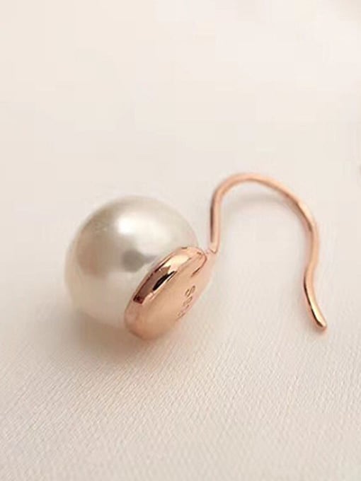 Evita Peroni Freshwater Pearl drop earring