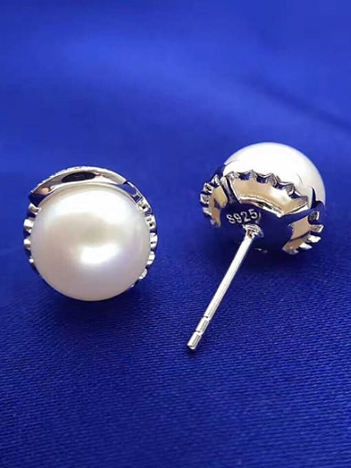 Evita Peroni 2018 2018 2018 2018 Simple Freshwater Pearl stud Earring