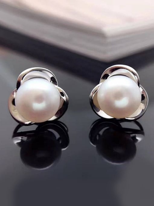 Evita Peroni Fashion Freshwater Pearl Flower stud Earring