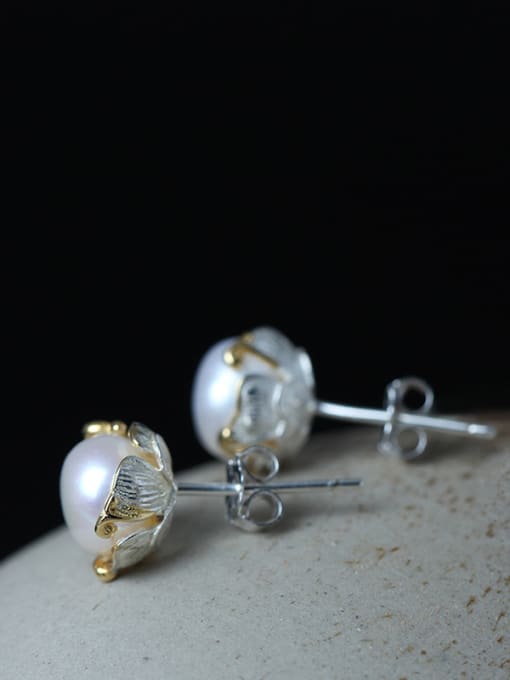 Christian Sweet Freshwater Pearl stud Earring