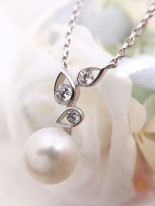 Evita Peroni Freshwater Pearl Leaves Necklace