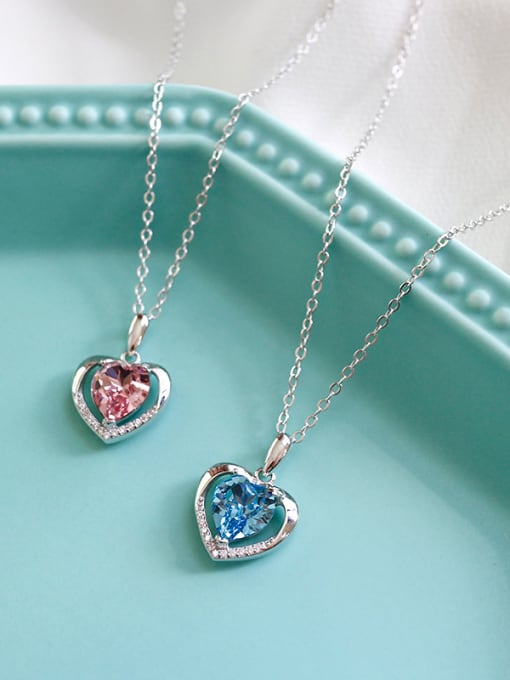 Arya Fashion Heart shaped Zircon Silver Necklace