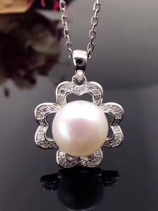 Evita Peroni Freshwater Pearl Hollow Flower-shaped Necklace