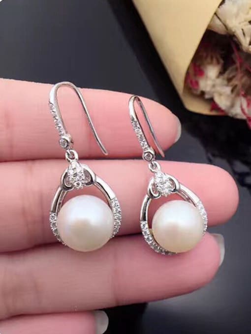 Evita Peroni 2018 Fashion Freshwater Pearl Water Drop shaped hook earring