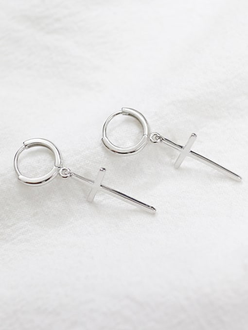 Arya Simple Cross Smooth Silver Earrings